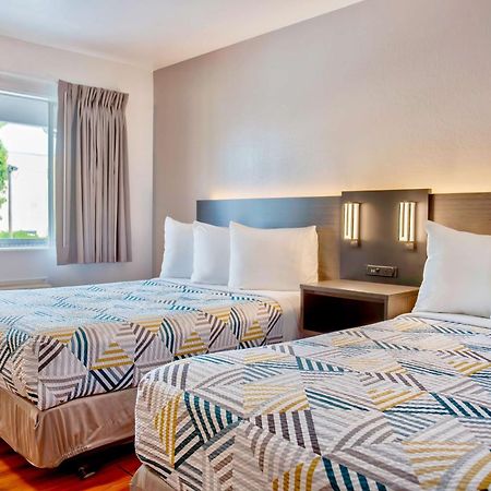 Motel 6-Salem, OR - Expo Center Esterno foto