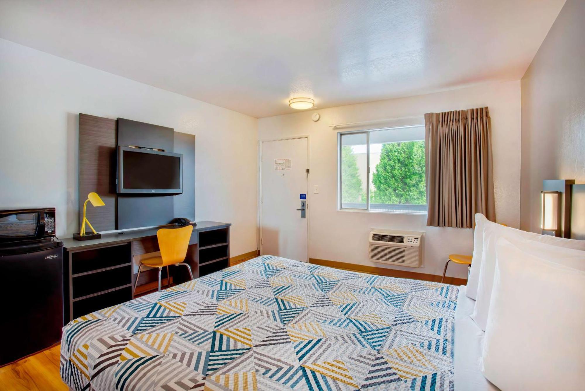 Motel 6-Salem, OR - Expo Center Esterno foto