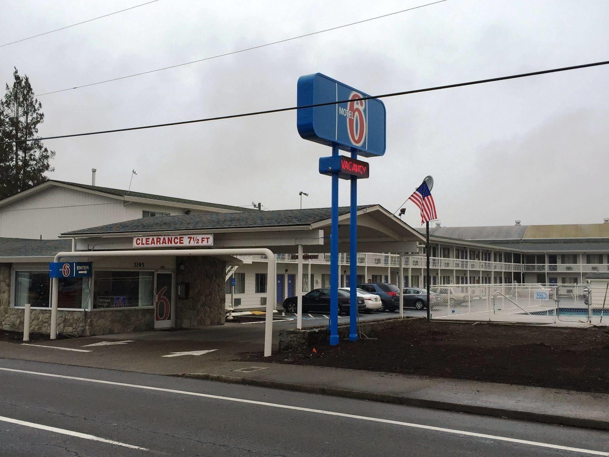 Motel 6-Salem, OR - Expo Center Esterno foto